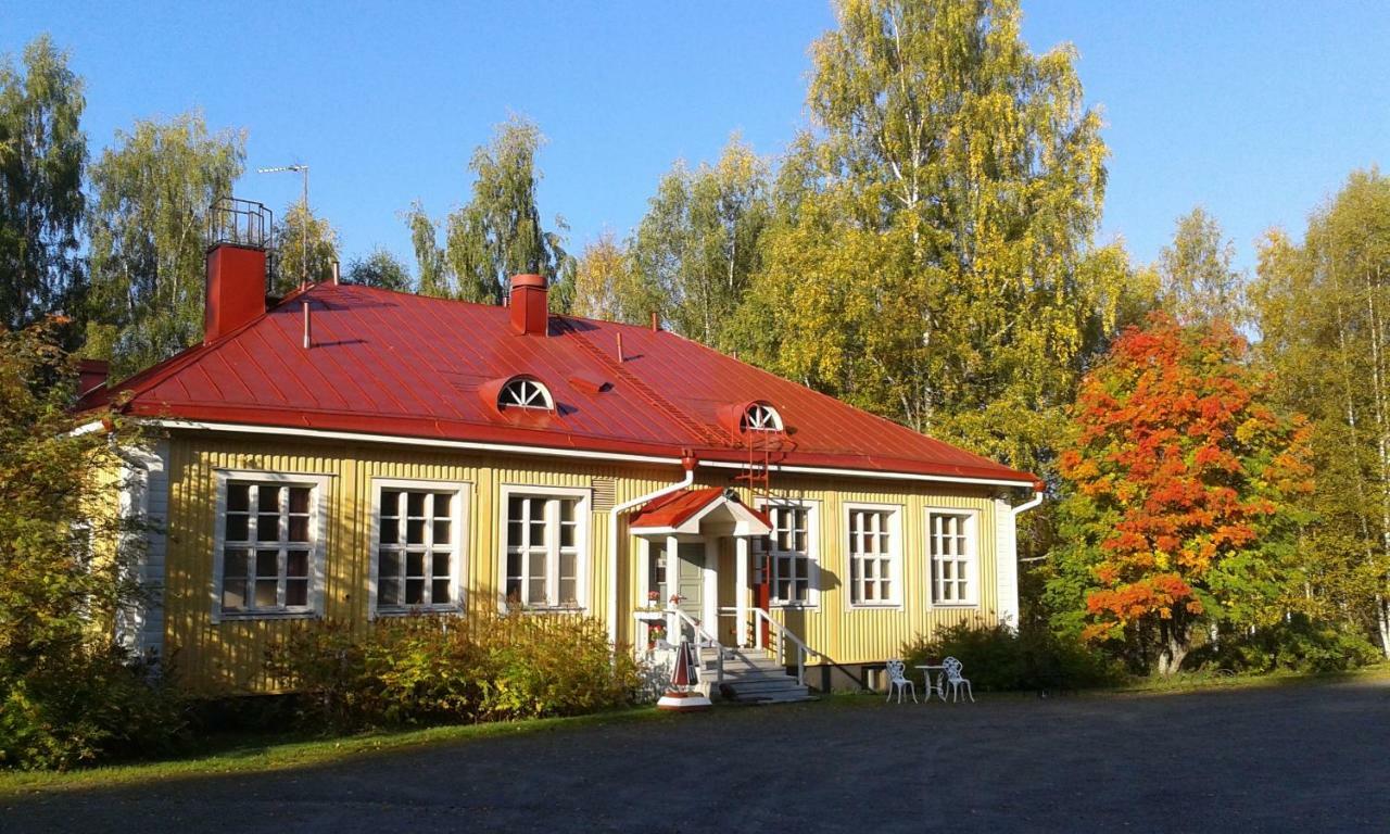 Koveron Majatalo Buitenkant foto
